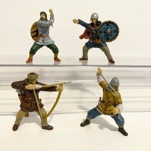 Forces of Valor Action Figure Set Warrior Toy Lot School Diorama Project 2”